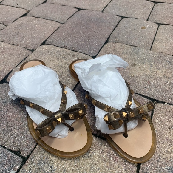 Bronze Valentino Rockstud Jelly Flip Flops EU 39 - Picture 3 of 7